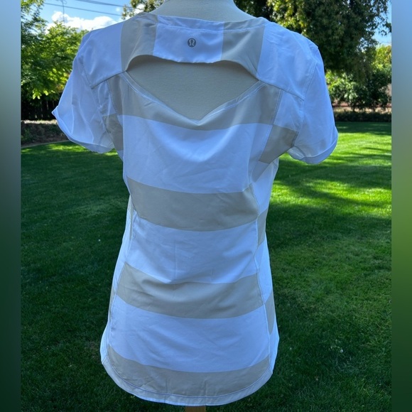 Lululemon Lightened Up Short Sleeve Striped Top | Size 12 - Picture 7 of 13